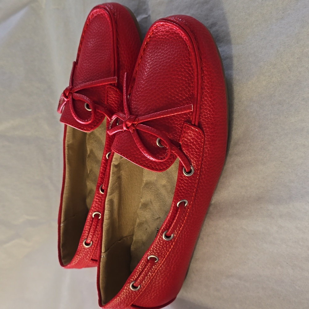 New Cushion Walk by Avon Red Moccasins size 6W. Super Comfy, Super Cute! - Picture 2 of 8